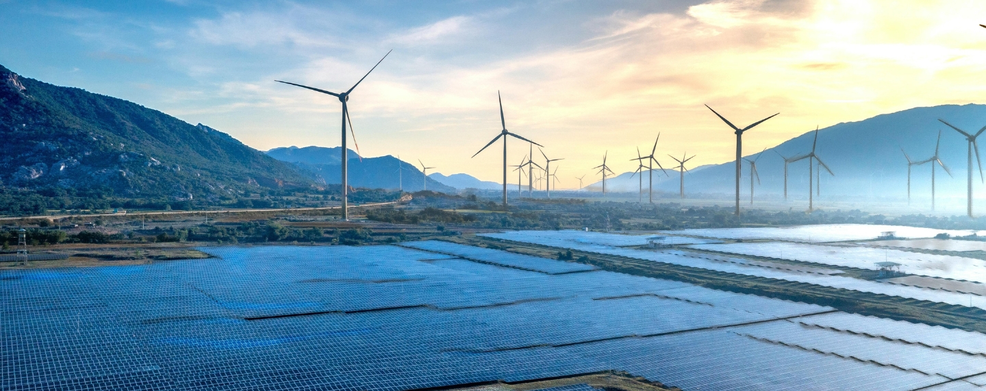 Grifols signa un acord de compra d’energia renovable amb ENGIE per cobrir més de la meitat del seu consum elèctric a Espanya