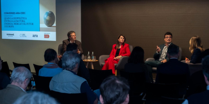 La quarta edició de les Converses ARA-CEEC reuneix experts i institucions per analitzar l’impacte del context geopolític en el preu de l’energia