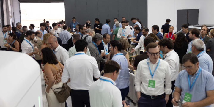 VEGA Chargers reuneix més de 120 professionals del sector de la mobilitat elèctrica durant el seu Open Day