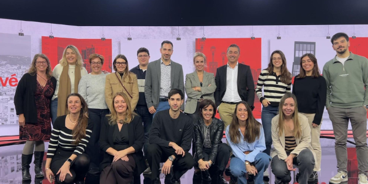 El Grup de Treball de Comunicació i Màrqueting del CEEC visita els estudis de betevé per impulsar noves sinergies