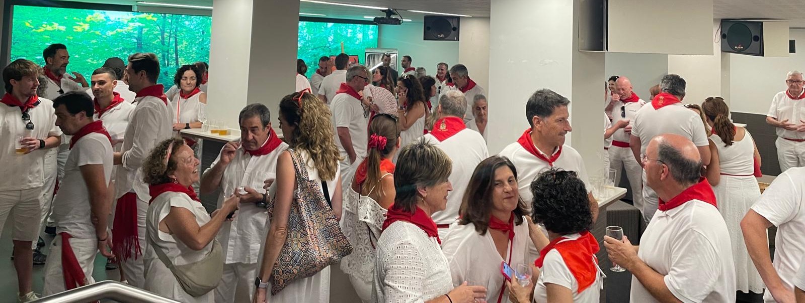 Más de un centenar de asociados se reúnen en el II Aperitivo Sanferminero de ADEFAN