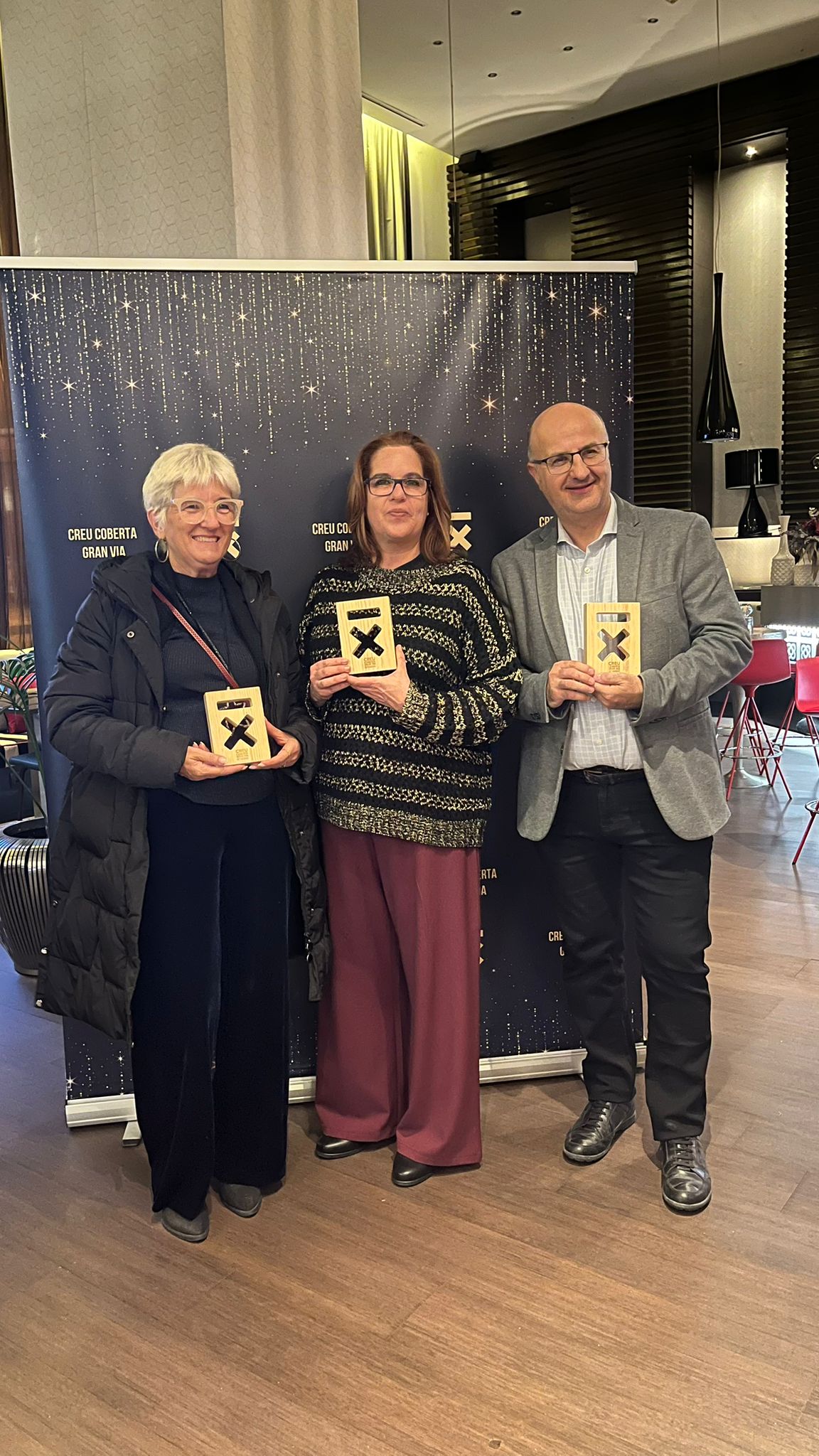 Entrega del premi de Creu Coberta a AREDI, amb la presidenta Mar Monge