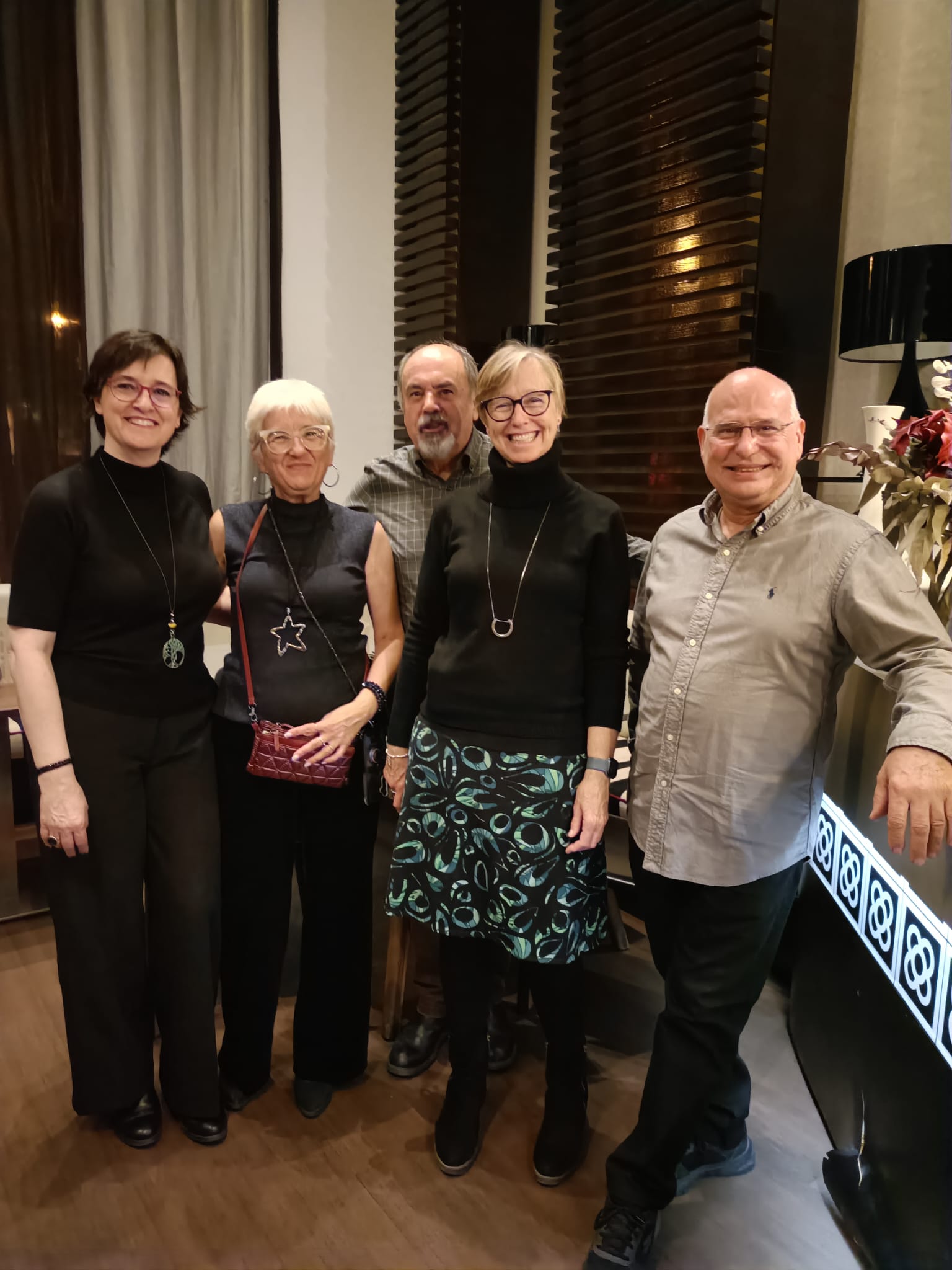 Membres de la junta, tots voluntaris, al sopar de Nadal de Creu Coberta