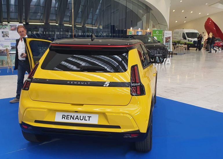 Renault R5
