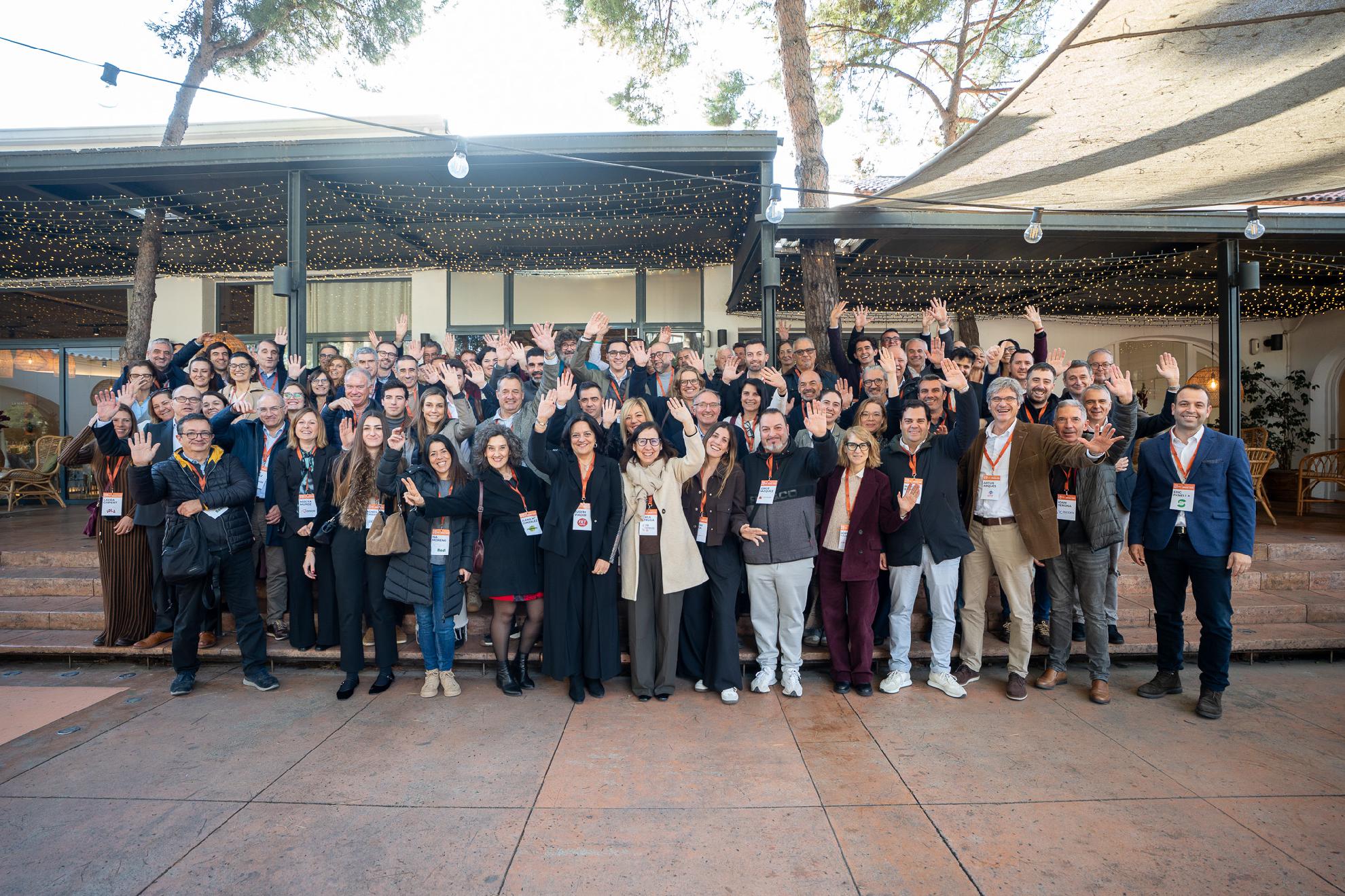  <h3 class='title_big' itemprop='alternativeHeadline'>     Som l’ecosistema de referència del <strong>foodservice</strong> a Catalunya</h3>  <a href='#socis-actuals' class='more' title='Veure ASSOCIATS' target='_self' itemprop='url' tabindex='-1'>Veure ASSOCIATS</a>   <h4 class='title_small' itemprop='alternativeHeadline'>Promovem <strong>sinergies</strong> entre tots els membres de la cadena de valor</h4>