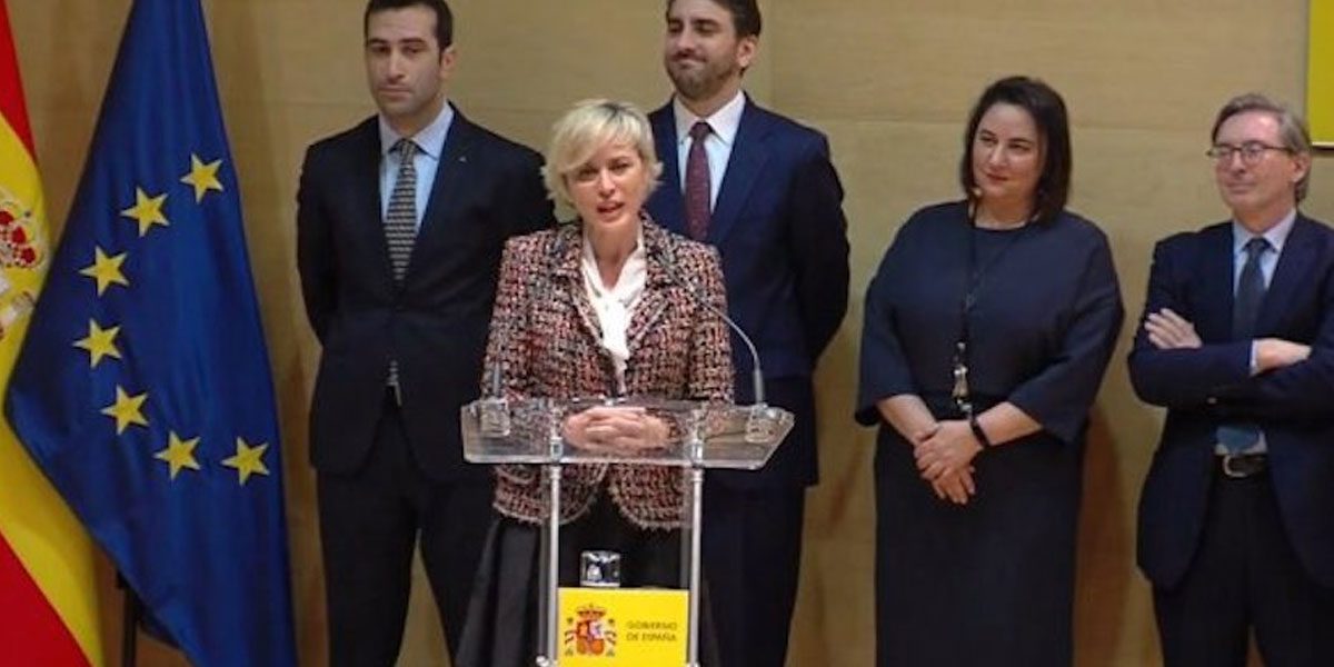 Carme Artigas: "Hemos de hacer frente a los retos sociales desde el punto de vista de las tecnologías disruptivas"