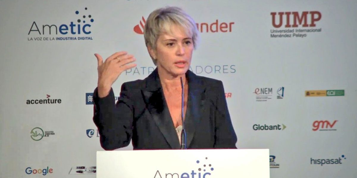 Carme Artigas entrevistada en 'El Español'